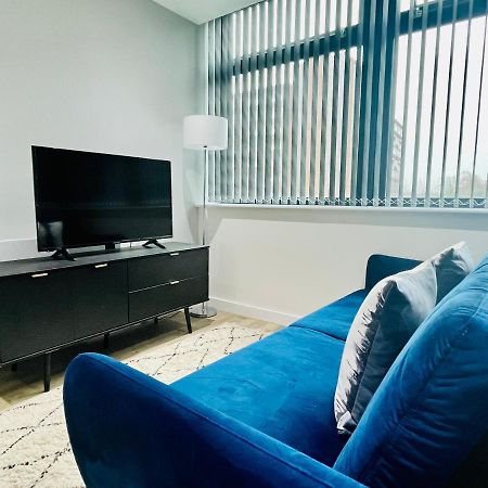 Lovely Studio Apartment With Free Parking Included! Manchester Eksteriør bilde